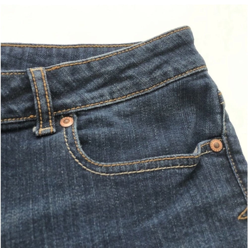 AÉROPOSTALE Womans Dark Wash Flex Effects Low-Rise Denim Midi Cuffed Shorts - Picture 10 of 12